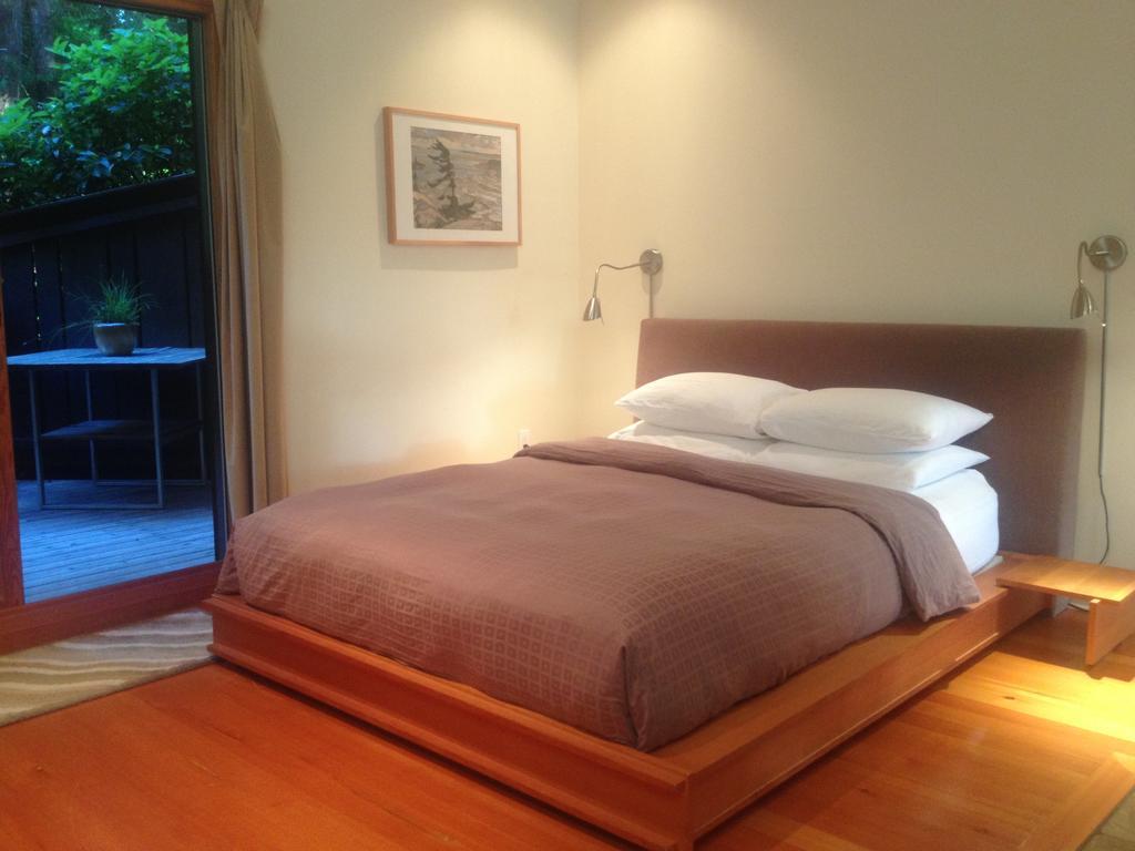 Hyphocus Inn Ucluelet Rum bild