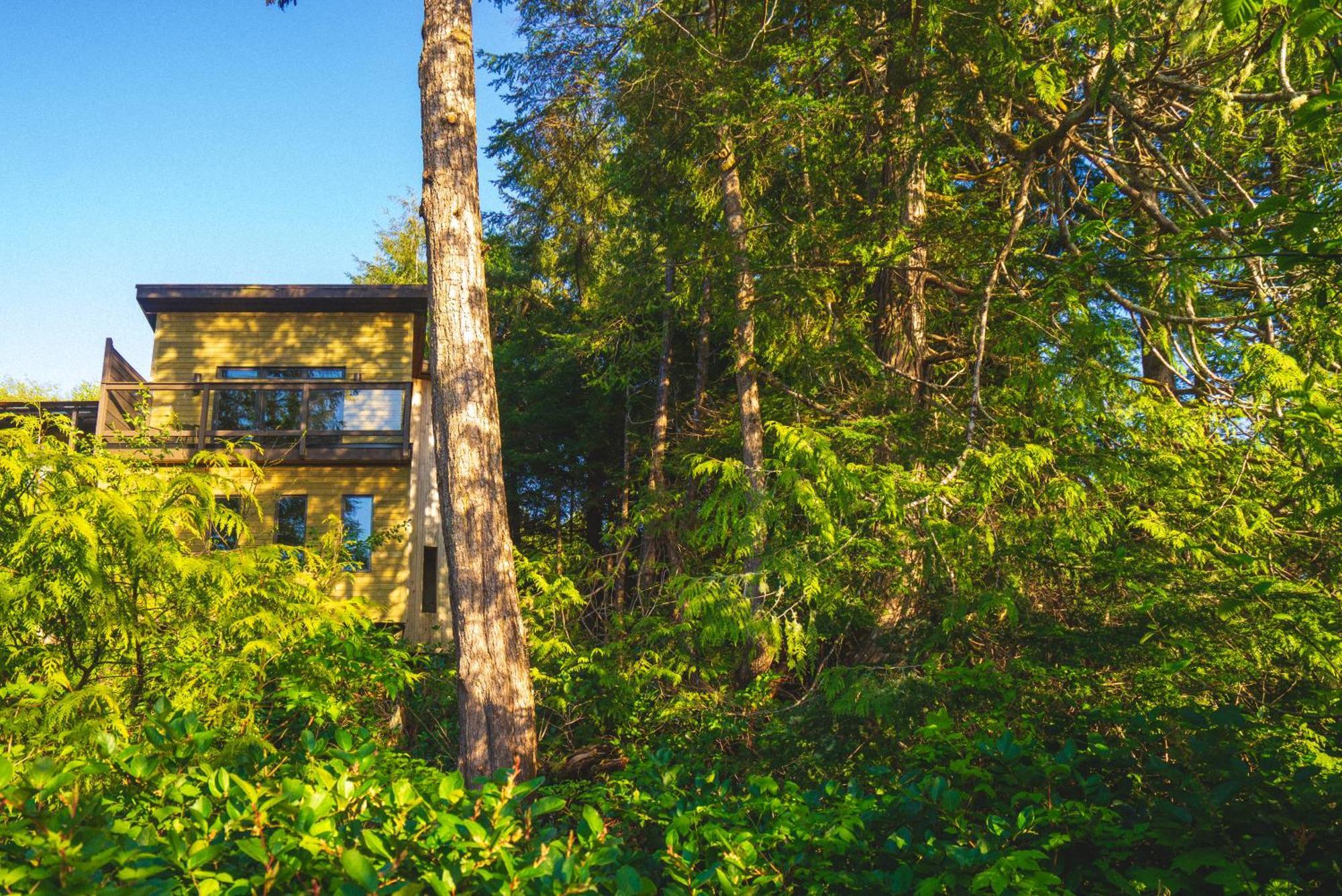 Hyphocus Inn Ucluelet Exteriör bild